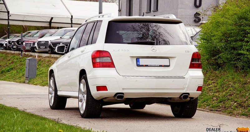 Mercedes-Benz GLK cena 55000 przebieg: 236000, rok produkcji 2011 z Gdynia małe 742